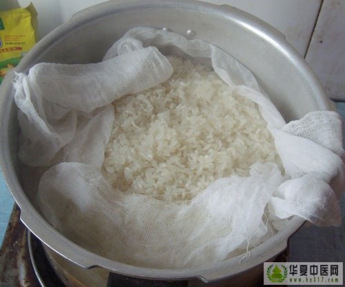 蒸熟的糯米.jpg