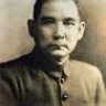 旁边